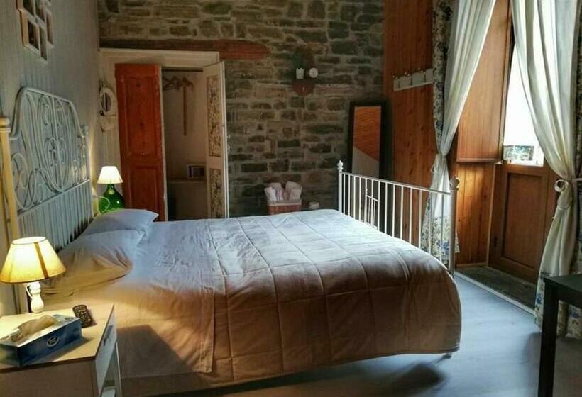 キングサイズベッドのスタンダードルーム, Sant Elia B&b
