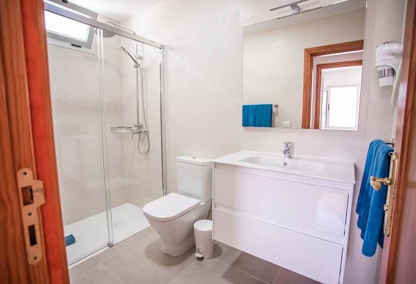 דירת חדר, Servatur Montebello