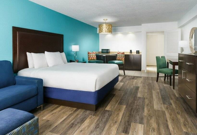 اتاق لوکس, Coco Key Hotel & Water Park Resort