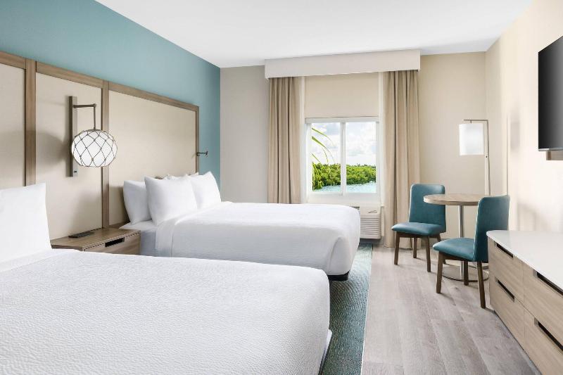 プールビュースタンダードルーム, Fairfield By Marriott Inn & Suites Marathon Florida Keys