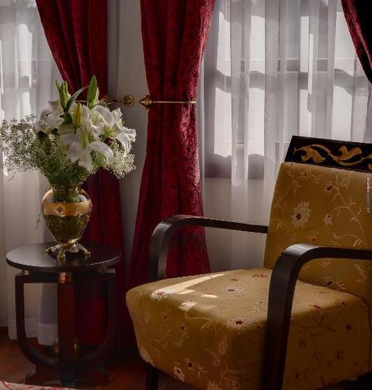 디럭스 룸, Tuvana