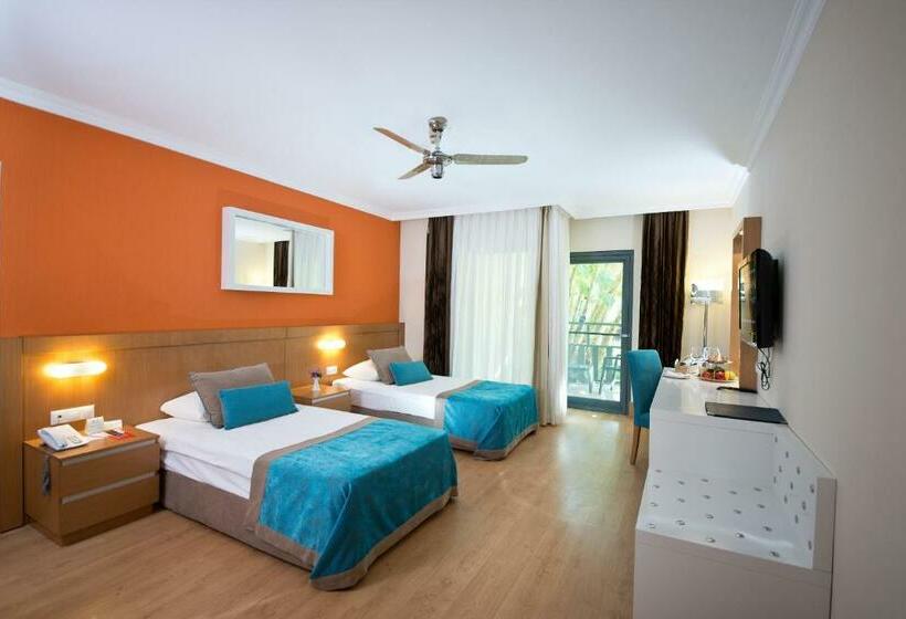 Номер Стандарт Трехместный, Limak Limra Hotel & Resort Kemer   Kids Concept