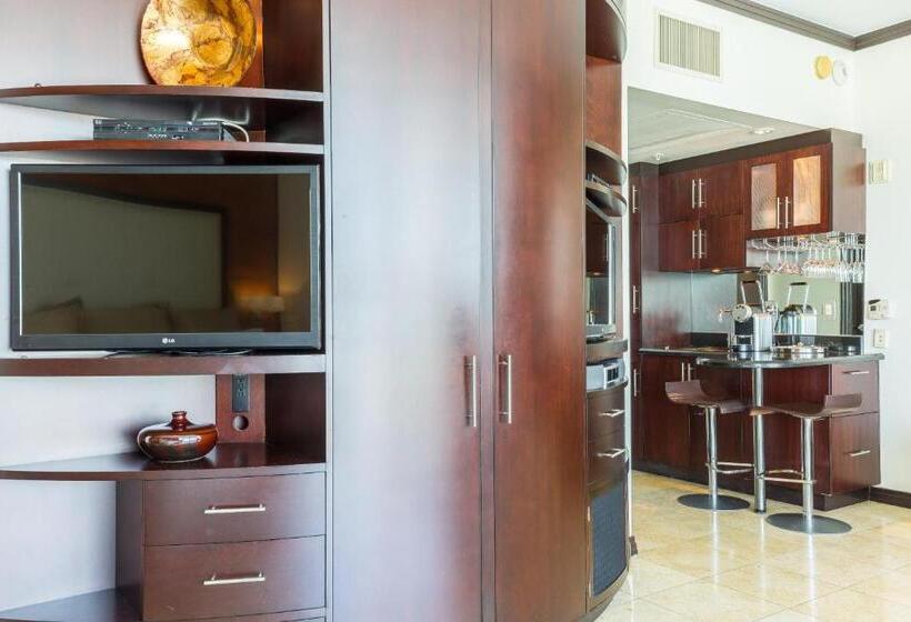 Апартаменты 1 Спальня с Балконом, Sbv Luxury Ocean Hotel Suites