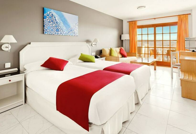 Студия Стандарт, Elba Castillo San Jorge & Antigua Suite