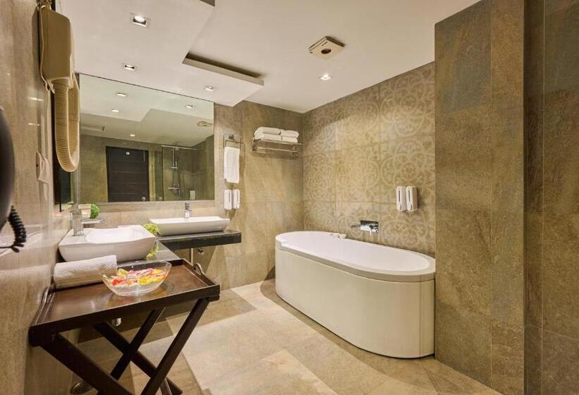 디럭스 스위트, Renest River Country Resort Manali