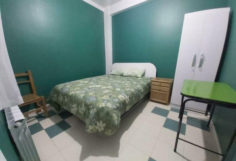 اتاق لوکس, Residencial Hinojosa