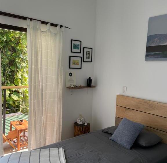 Номер Стандарт с Балконом, El Chante Surf House