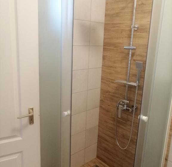 침실 1개 아파트, Cserke Apartmanház