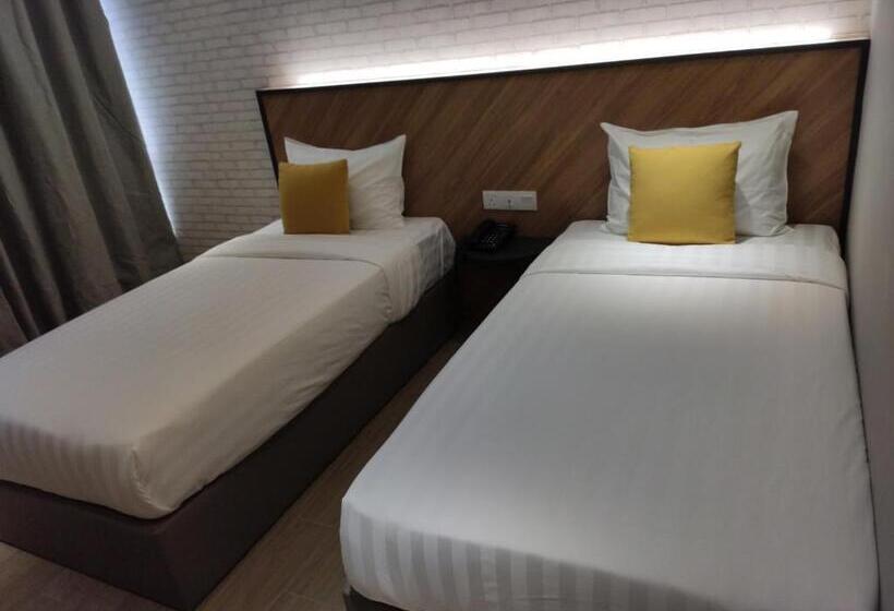 Номер Deluxe, 99 Seri Kembangan Serdang