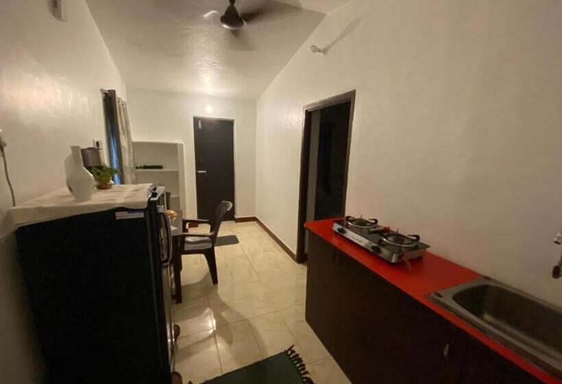 标准间带阳台, The Sea Shelter Home Stay