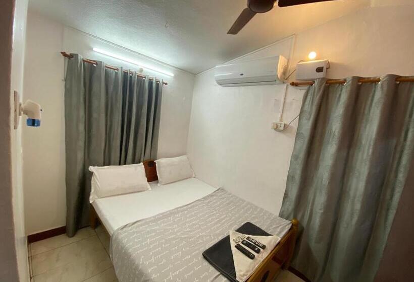 标准间带阳台, The Sea Shelter Home Stay
