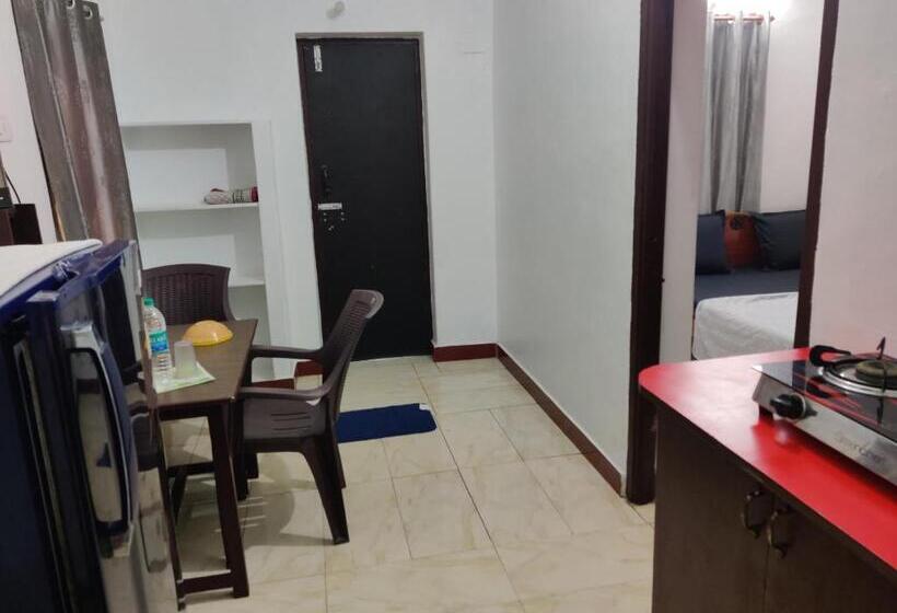 标准间带阳台, The Sea Shelter Home Stay