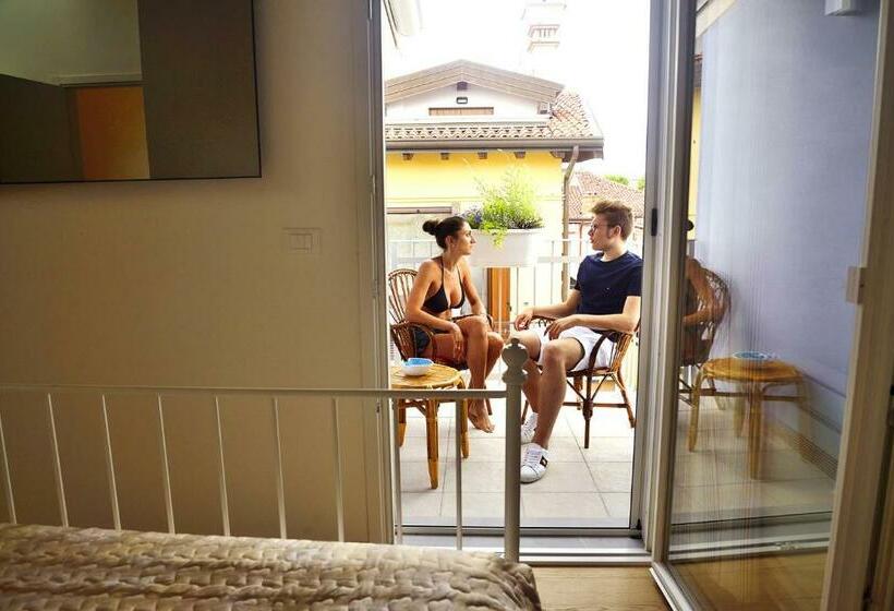 バルコニー付きスタンダードルーム, Casa Di Mirea