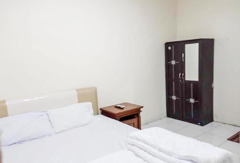 Номер Economy, Agnes Residence Near Blok M Mitra Reddoorz