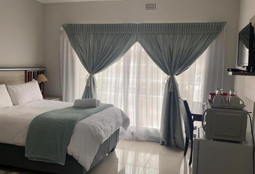 Номер Стандарт, Ndzuti Guest House