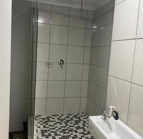 Номер Стандарт с Балконом, Ndzuti Guest House