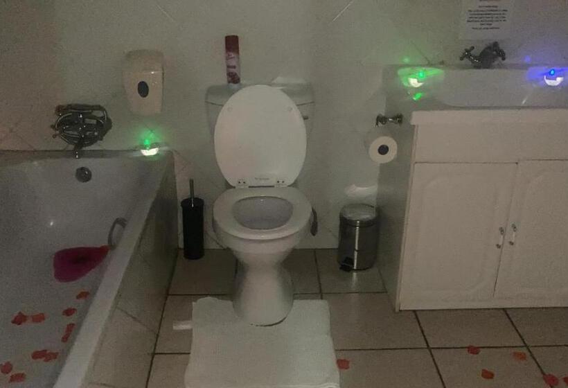 Номер Стандарт, Ndzuti Guest House