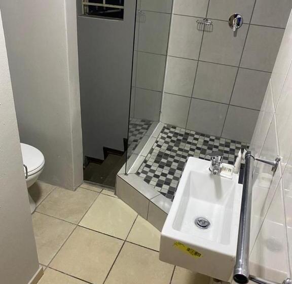 Номер Стандарт с Балконом, Ndzuti Guest House