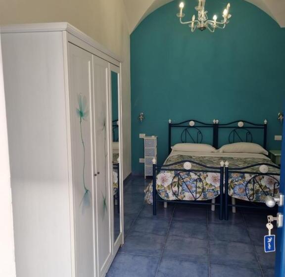 اتاق کلاسیک سه تخته, B&b Sognando Vietri