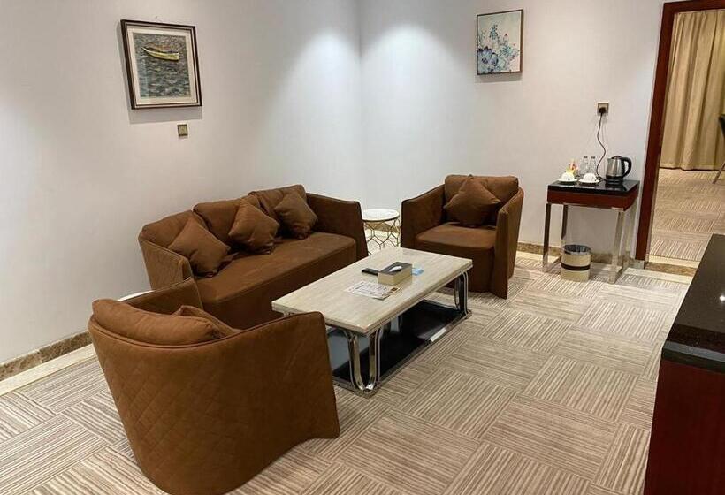سوییت جونیور, Al Wadaq