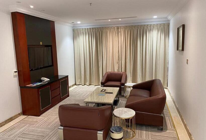 3 Bedroom Suite, Al Wadaq