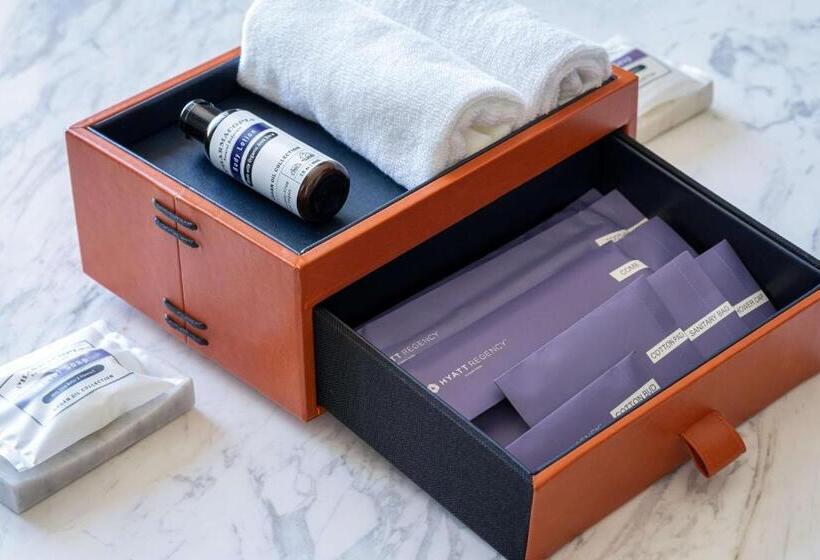 Королевский Люкс, Hyatt Regency Phnom Penh