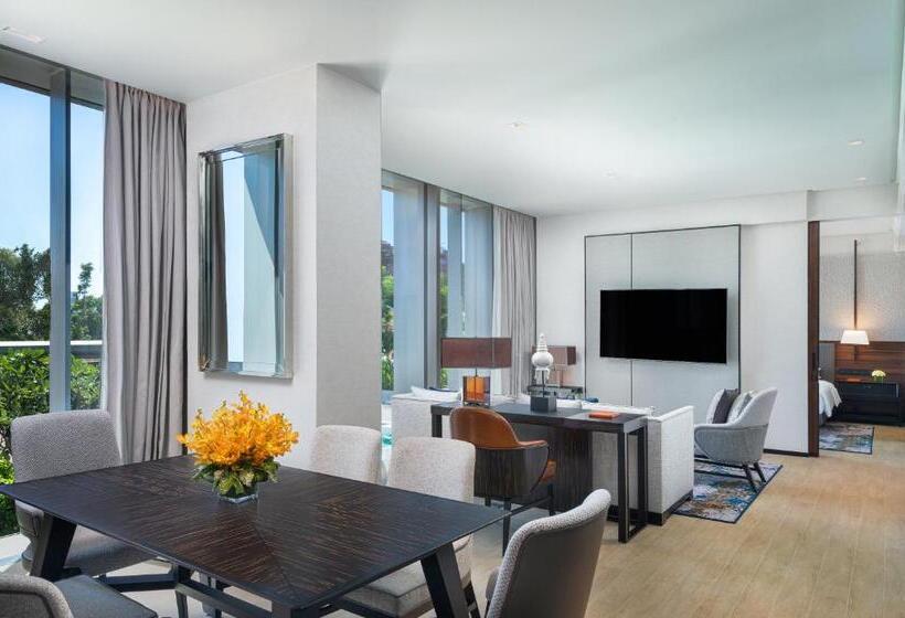 Королевский Люкс, Hyatt Regency Phnom Penh
