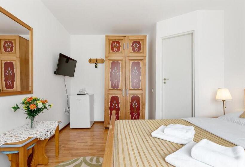 Номер Стандарт, Casa Rasnoveana