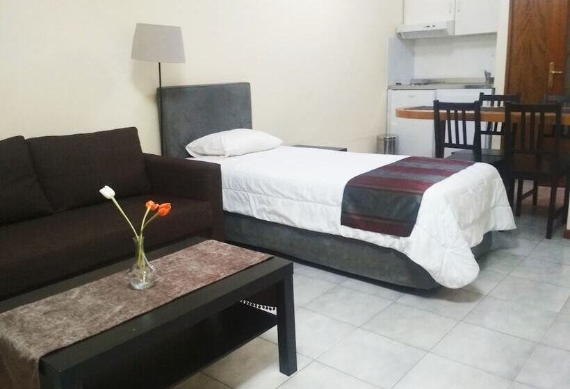 标准三人间, Apartment Hotel Athina