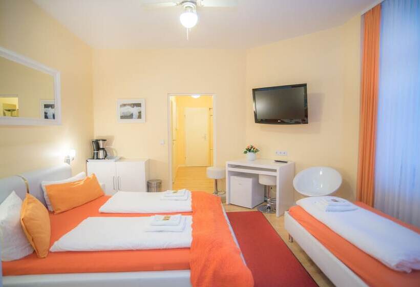اتاق استاندارد سه نفره, City Guesthouse Pension Berlin