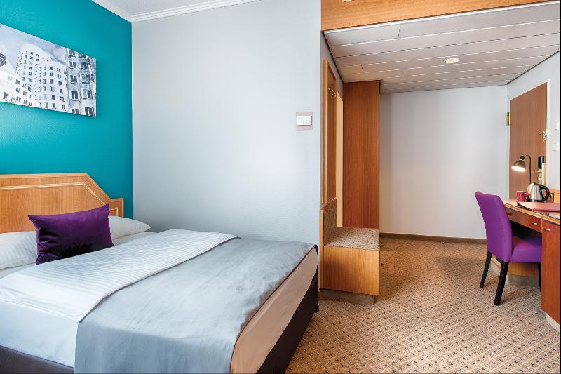 Номер Superior, Leonardo Hotel Düsseldorf City Center