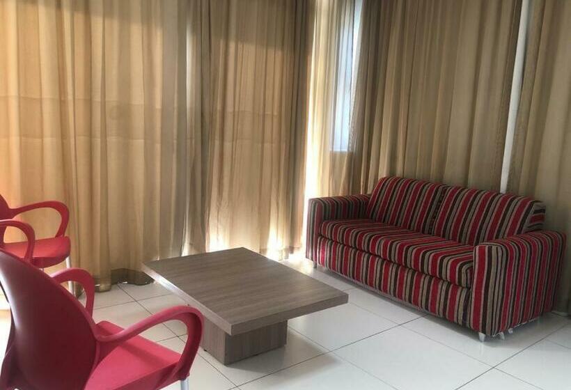 Family Suite, Rede Andrade Barra