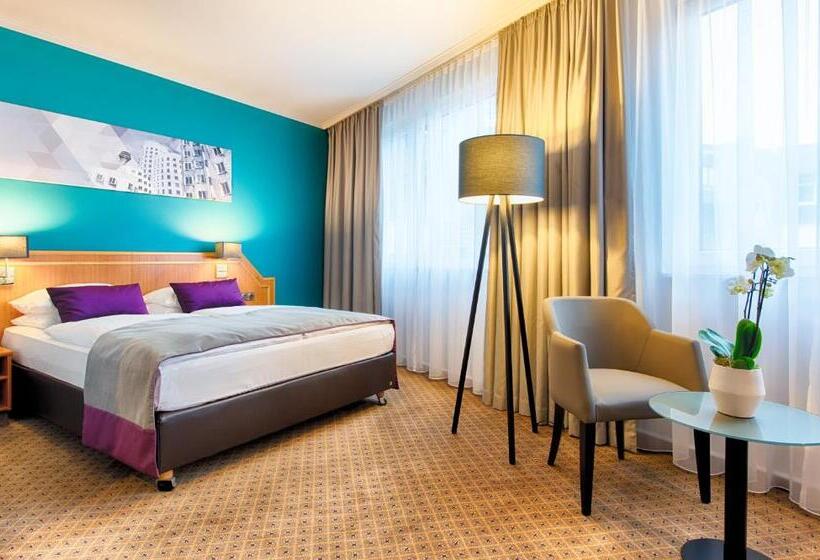 Номер Superior, Leonardo Hotel Düsseldorf City Center