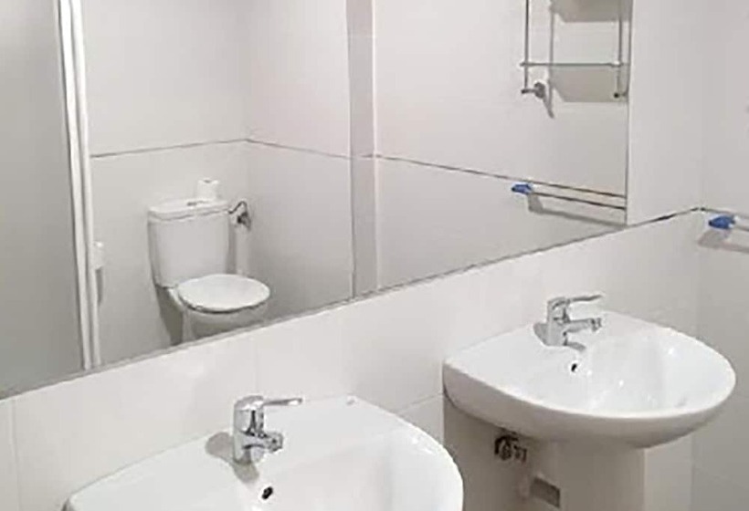 Номер Стандарт Трехместный, Residencia Albergue Jaca