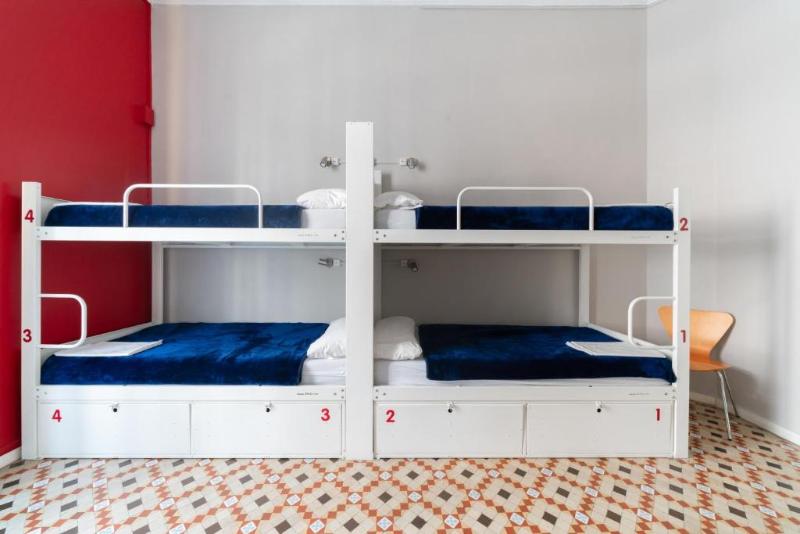 Кровать в Общей Комнате, Red Nest Hostel