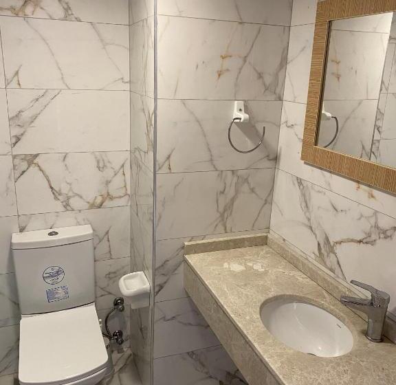 Люкс Вид на Бассейн, Tuntas Family Suites Kusadasi