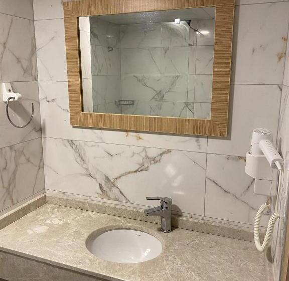 Люкс Вид на Сад, Tuntas Family Suites Kusadasi