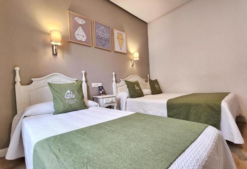 اتاق استاندارد سه نفره, Eco Hotel Toledo