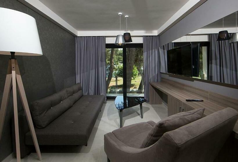 Люкс 2 Спальни, Park Plaza Arena Pula
