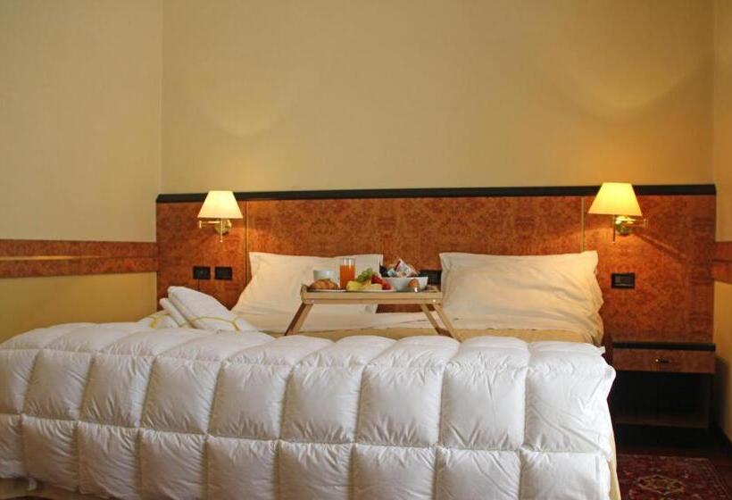 Номер Стандарт Трехместный, Park Hotel Villa Leon D Oro