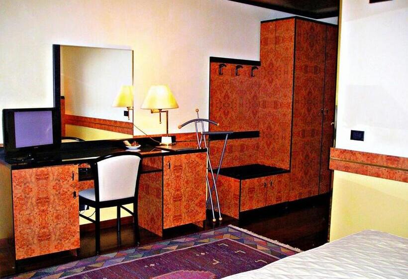 Люкс, Park Hotel Villa Leon D Oro