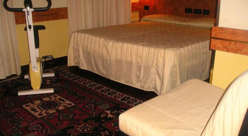 Номер Стандарт Трехместный, Park Hotel Villa Leon D Oro