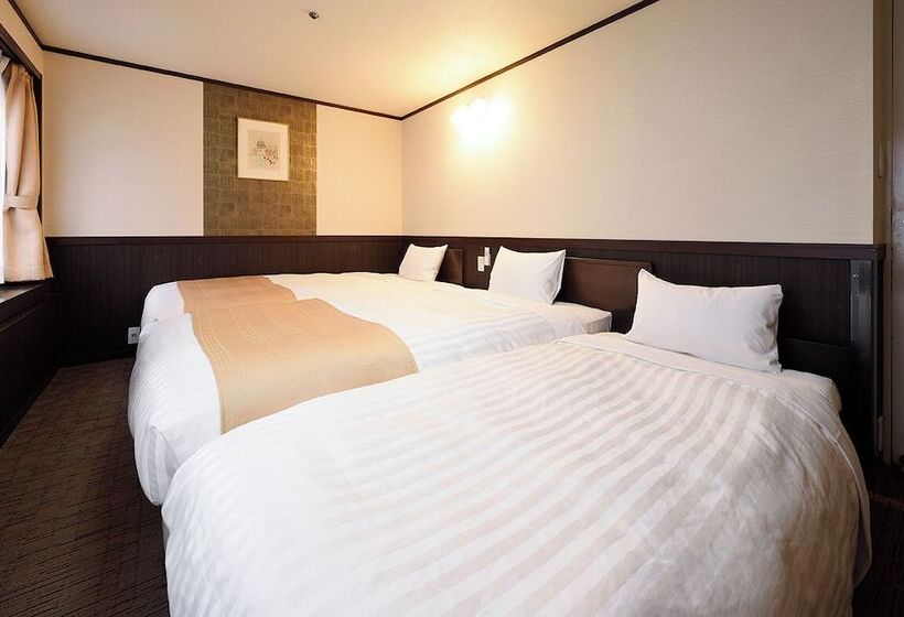 Quarto Triplo Estandar, Belmont
