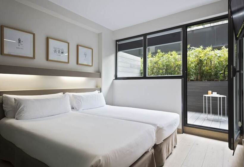 Семейный Номер, Aparthotel Bcn Montjuic