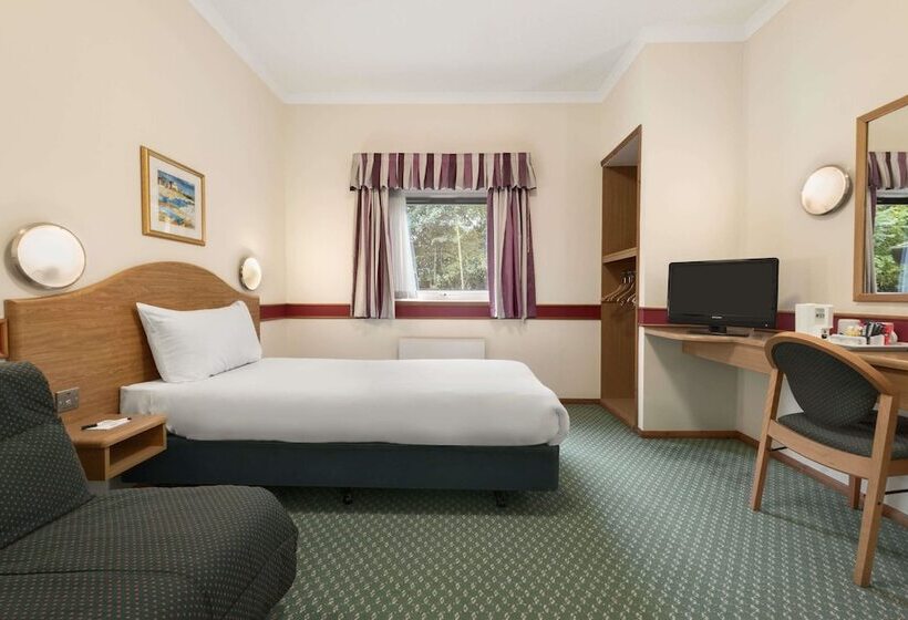 Номер Стандарт, Days Inn By Wyndham Donington
