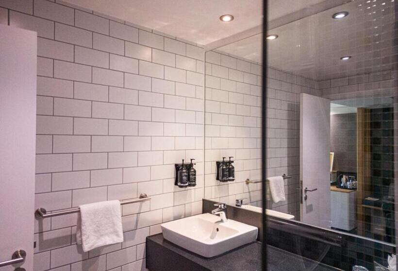 اتاق لوکس با تخت بزرگ, Holiday Inn South Normanton M1, Jct.28, An Ihg