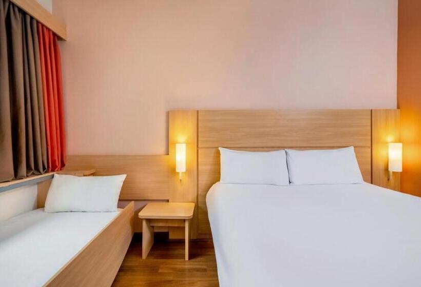 Habitación Familiar, Ibis Malaga Centro Ciudad