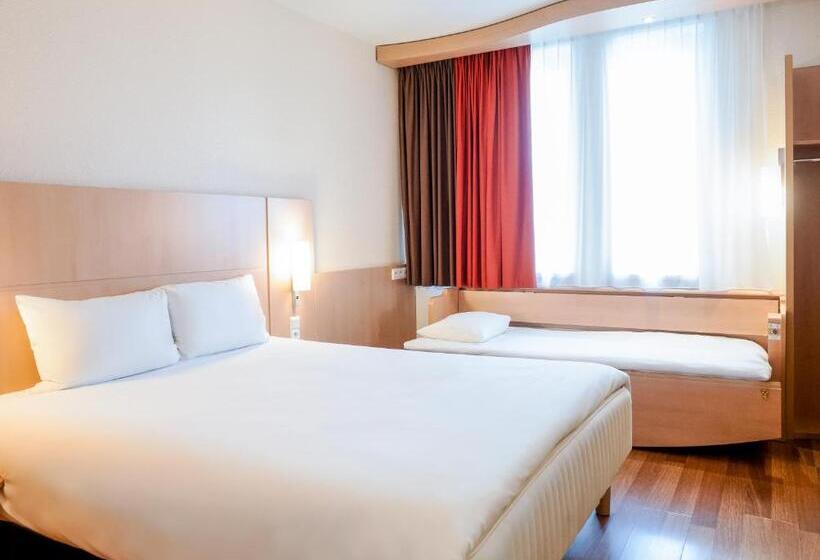 Habitación Familiar, Ibis Malaga Centro Ciudad