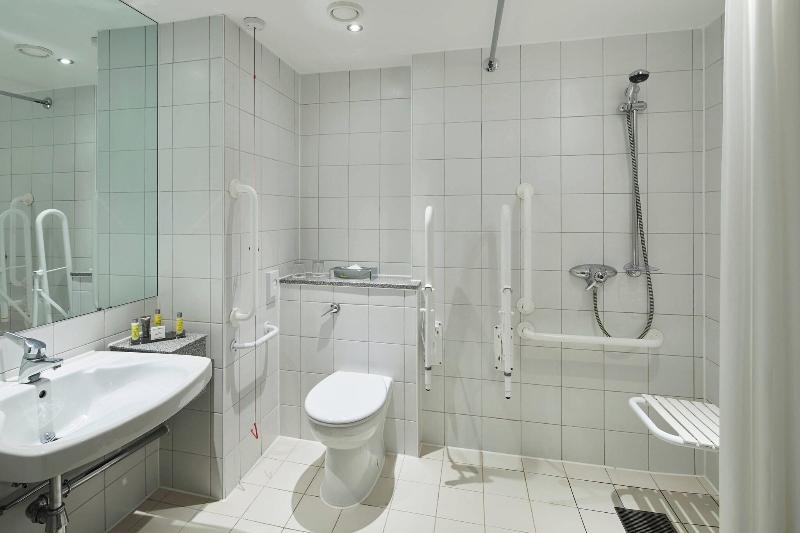 Номер Deluxe Кровать Кинг, Leicester Marriott