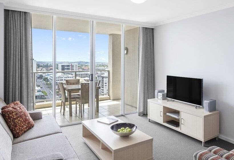 Апартаменты 2 Спальни, Oaks Brisbane Lexicon Suites